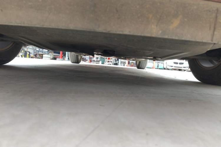 Used Chevrolet Aveo Sonic 2011 Sedan 1.4L Manual Transmission SE Chassis Front