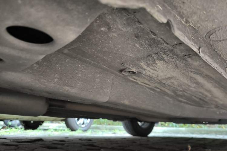 Used Chevrolet Aveo Sonic 2011 Sedan 1.4L MT SL Chassis Front Left