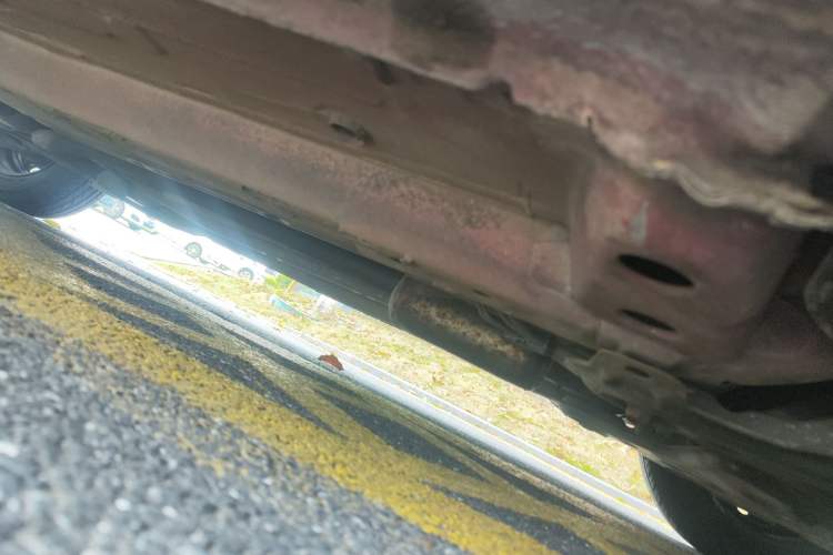 Used Chevrolet Aveo Sonic 2011 Sedan 1.4L Automatic SL Chassis Front Right