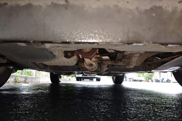 Used Chevrolet Aveo Sonic 2011 Sedan 1.4L Manual Transmission SE Chassis Front