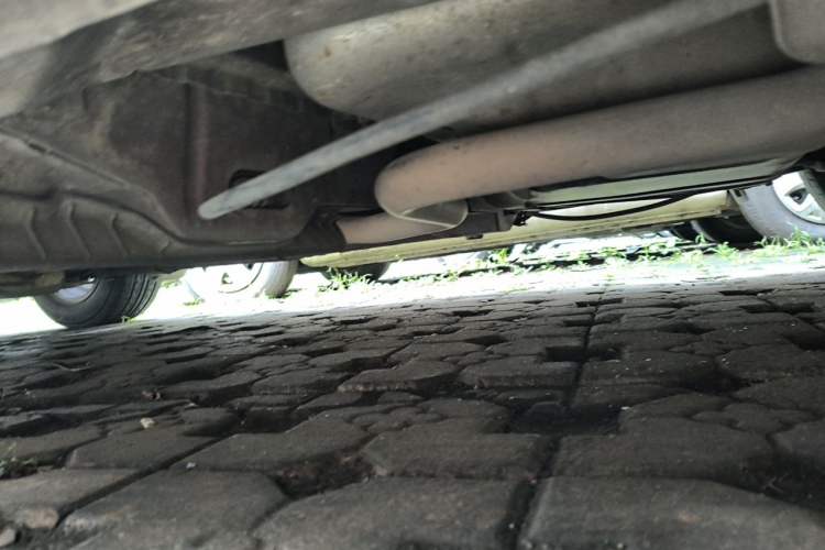 Used Chevrolet Aveo Sonic 2011 Sedan 1.4L MT SL Chassis Rear Left