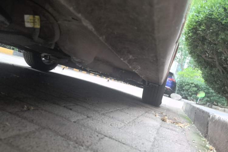 Used Chevrolet Aveo Sonic 2011 Sedan 1.4L Manual Transmission SE Chassis Rear Right