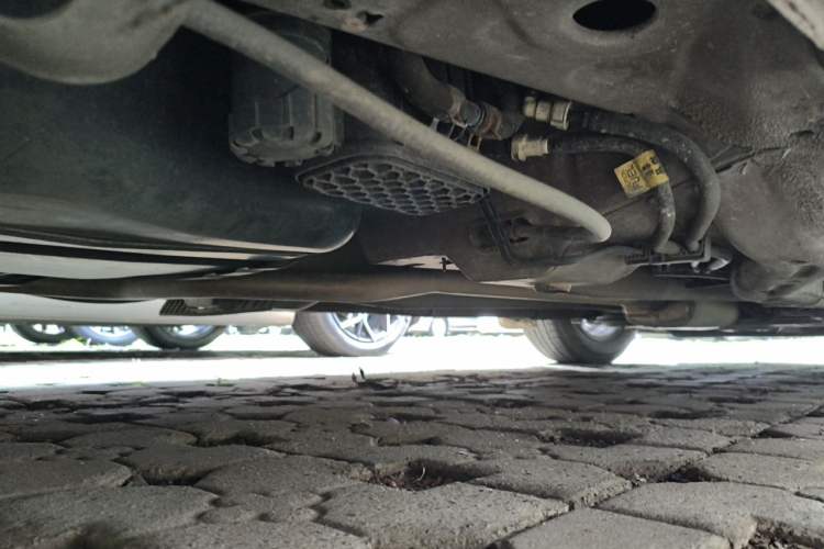 Used Chevrolet Aveo Sonic 2011 Sedan 1.4L MT SL Chassis Rear Right
