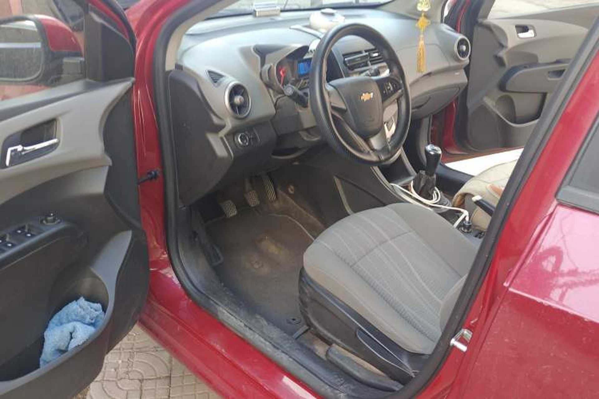 Used Chevrolet Aveo Sonic 2011 Sedan 1.4L Manual Transmission SE Driver Seat