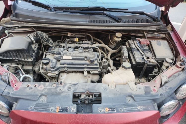 Used Chevrolet Aveo Sonic 2011 Sedan 1.4L Manual Transmission SE Engine Bay