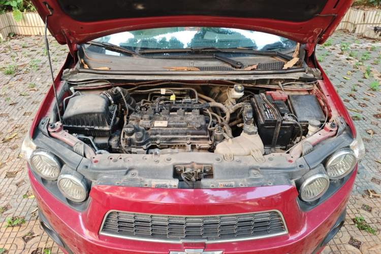 Used Chevrolet Aveo Sonic 2011 Sedan 1.4L Manual Transmission SE Engine Bay