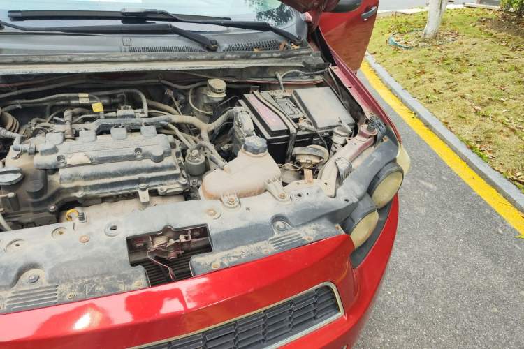 Used Chevrolet Aveo Sonic 2011 Sedan 1.4L Automatic SL Engine Bay Left