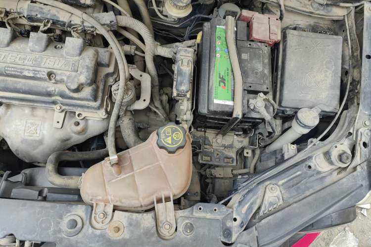 Used Chevrolet Aveo Sonic 2011 Sedan 1.4L MT SL Engine Bay Left
