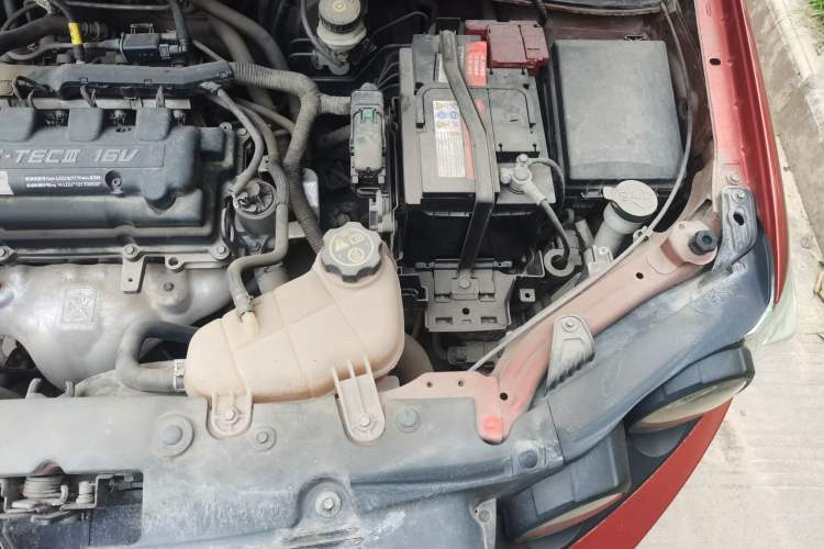 Used Chevrolet Aveo Sonic 2011 Sedan 1.4L MT SL Engine Bay Left