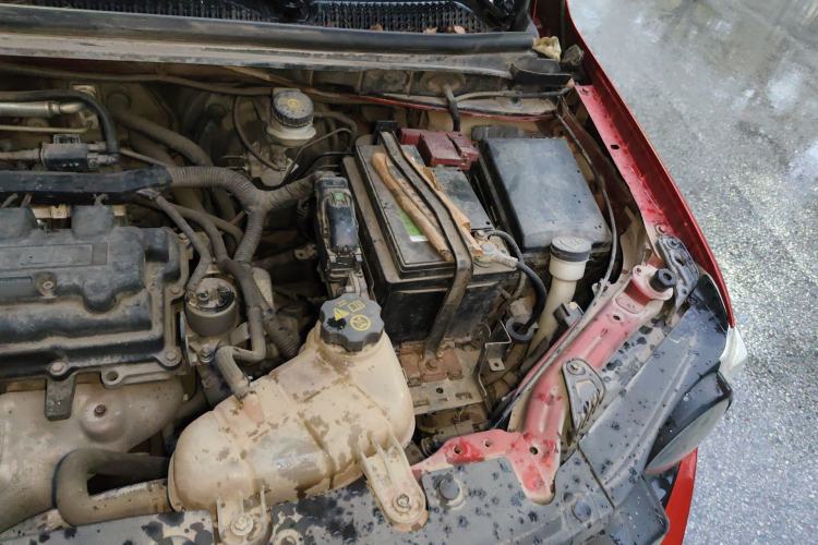 Used Chevrolet Aveo Sonic 2011 Sedan 1.4L MT SL Engine Bay Left