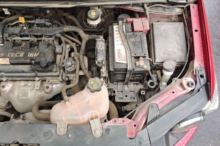 Used Chevrolet Aveo Sonic 2011 Sedan 1.4L Manual Transmission SE Engine Bay Left