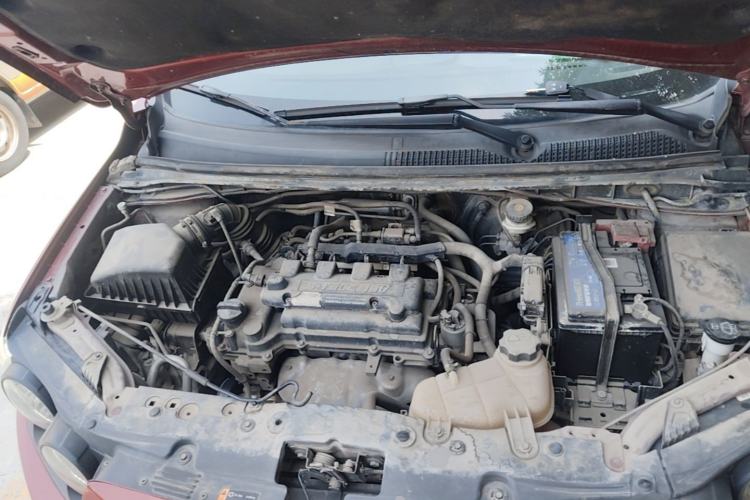 Used Chevrolet Aveo Sonic 2011 Sedan 1.4L MT SL Engine Bay