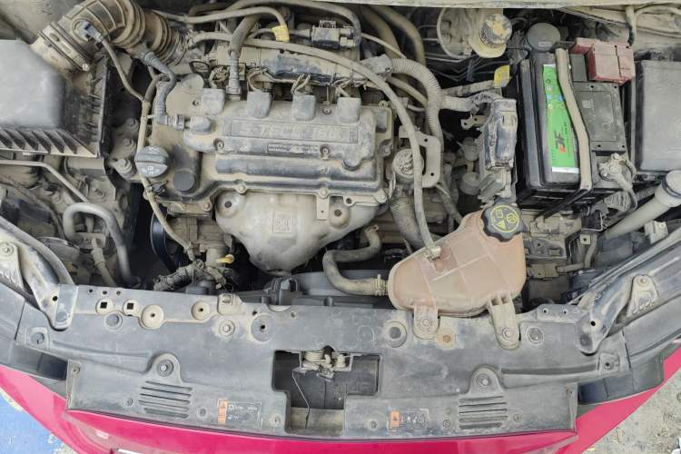 Used Chevrolet Aveo Sonic 2011 Sedan 1.4L MT SL Engine Bay