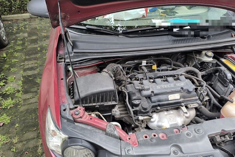 Used Chevrolet Aveo Sonic 2011 Sedan 1.4L MT SL Engine Bay Right