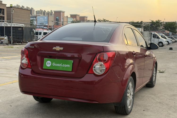 Used Chevrolet Aveo Sonic 2011 Sedan 1.4L Automatic SE Exterior 6