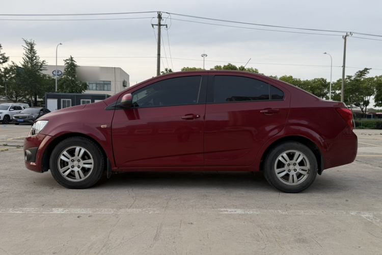 Used Chevrolet Aveo Sonic 2011 Sedan 1.4L Automatic SE Exterior 7