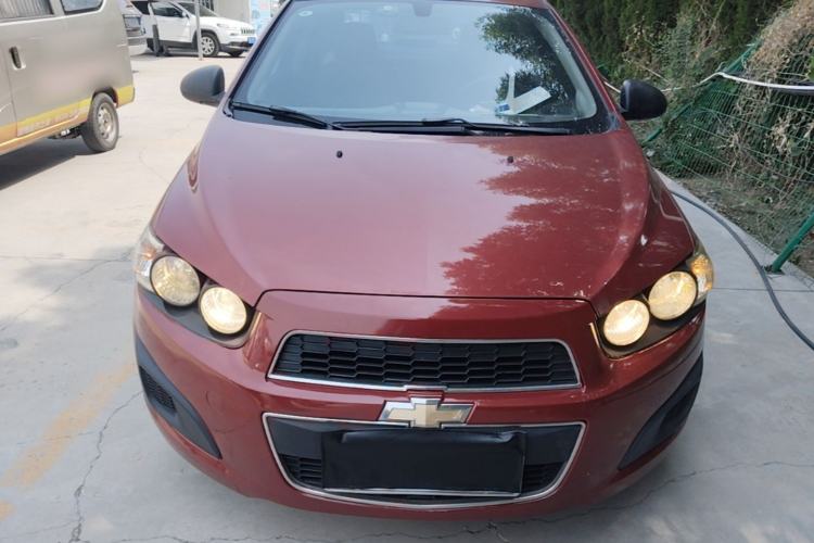 Used Chevrolet Aveo Sonic 2011 Sedan 1.4L MT SL Front