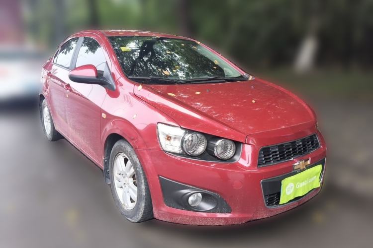 Used Chevrolet Aveo Sonic 2011 Sedan 1.4L Automatic SE Front Right 45 Deg