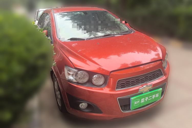 Used Chevrolet Aveo Sonic 2011 Sedan 1.4L Manual Transmission SE Front Right 45 Deg