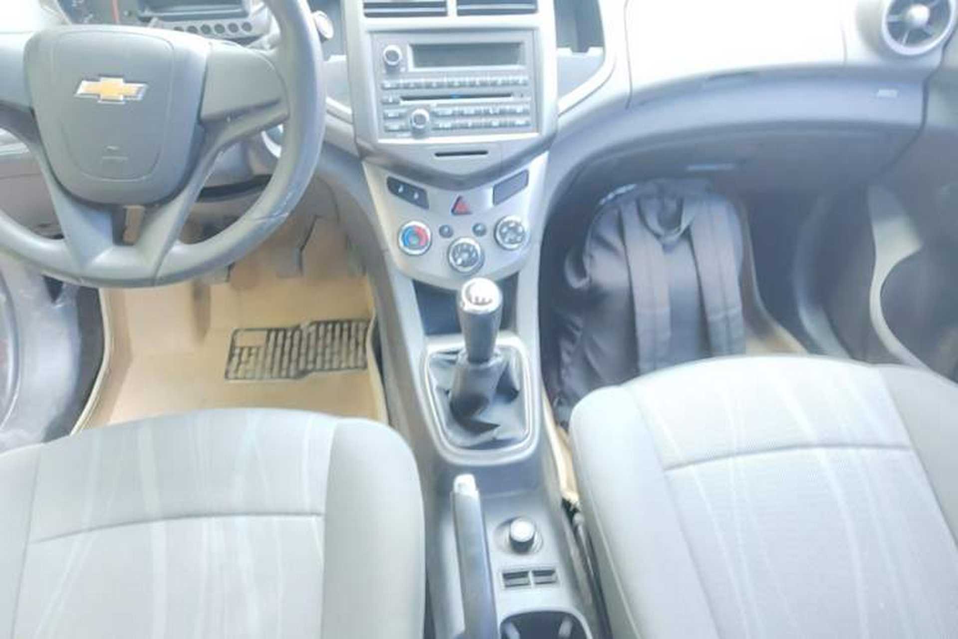 Used Chevrolet Aveo Sonic 2011 Sedan 1.4L MT SL Gear Lever