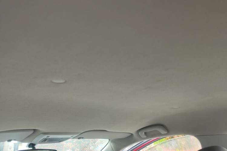 Used Chevrolet Aveo Sonic 2011 Sedan 1.4L Automatic SL Headliner