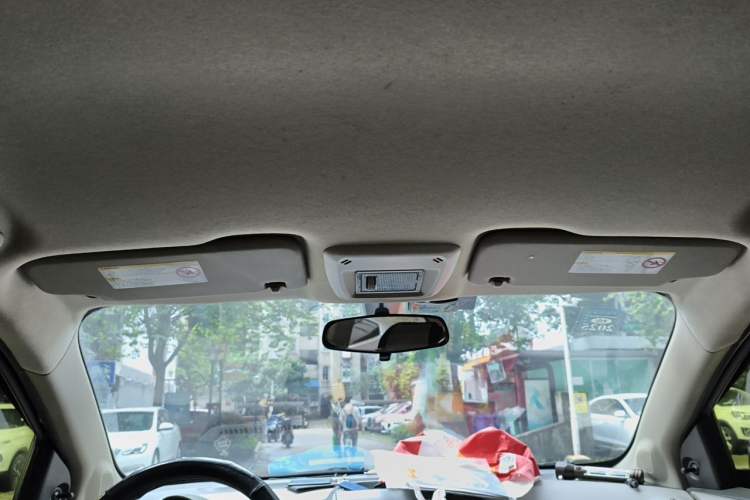 Used Chevrolet Aveo Sonic 2011 Sedan 1.4L MT SL Headliner