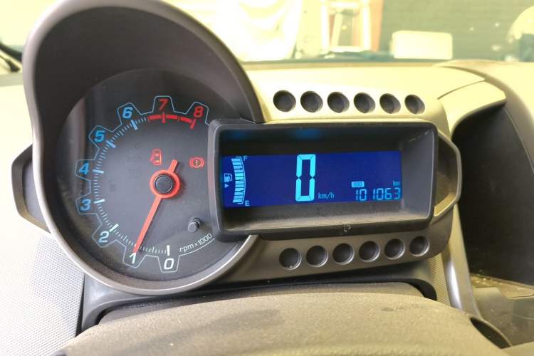 Used Chevrolet Aveo Sonic 2011 Sedan 1.4L Manual Transmission SE Instrument Cluster