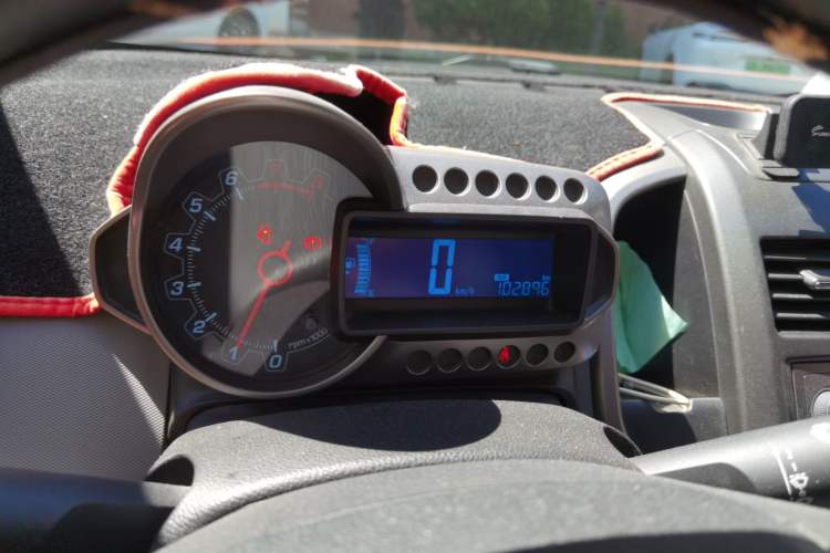 Used Chevrolet Aveo Sonic 2011 Sedan 1.4L MT SL Instrument Cluster