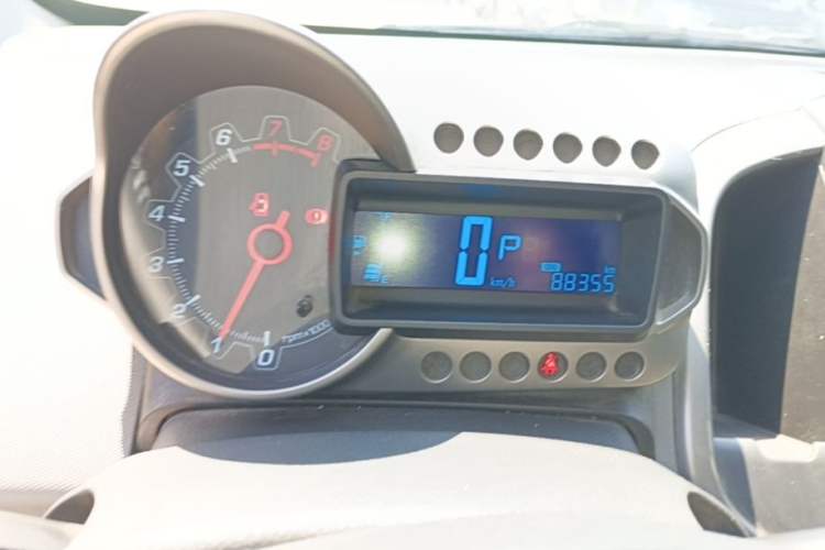 Used Chevrolet Aveo Sonic 2011 Sedan 1.4L Automatic SE Instrument Cluster