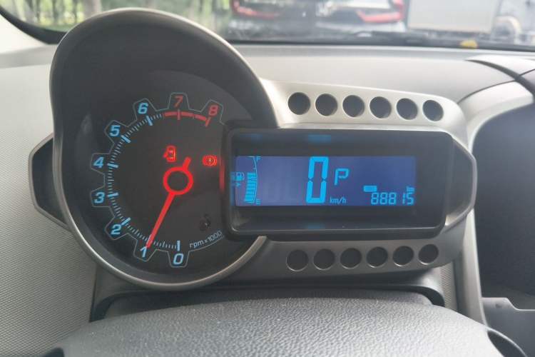 Used Chevrolet Aveo Sonic 2011 Sedan 1.4L Automatic SE Instrument Cluster