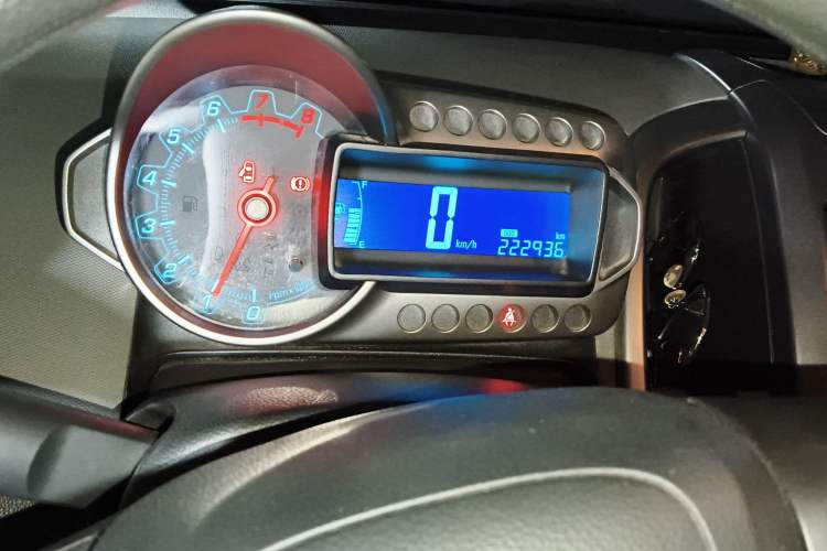 Used Chevrolet Aveo Sonic 2011 Sedan 1.4L Manual Transmission SE Instrument Cluster