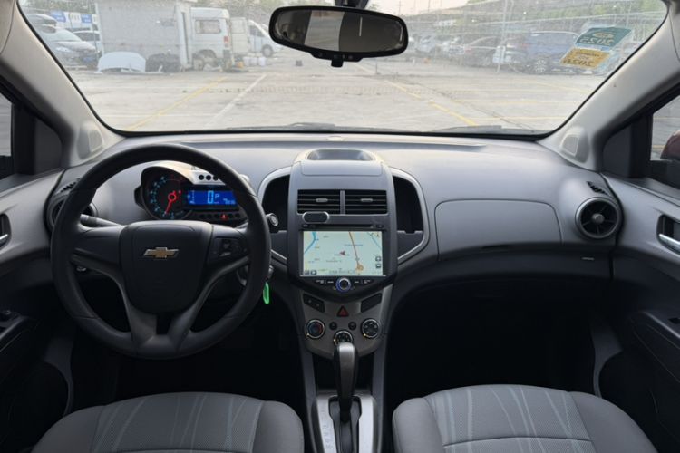 Used Chevrolet Aveo Sonic 2011 Sedan 1.4L Automatic SE Interior 4