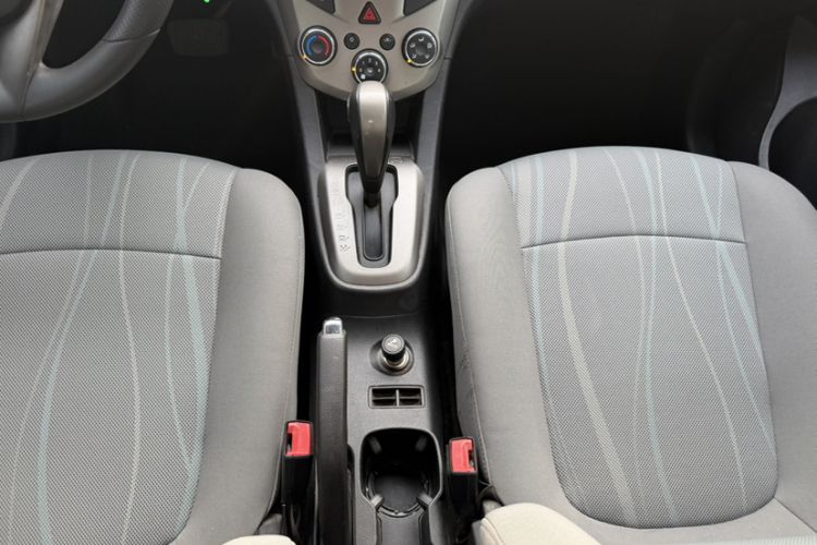 Used Chevrolet Aveo Sonic 2011 Sedan 1.4L Automatic SE Interior 9