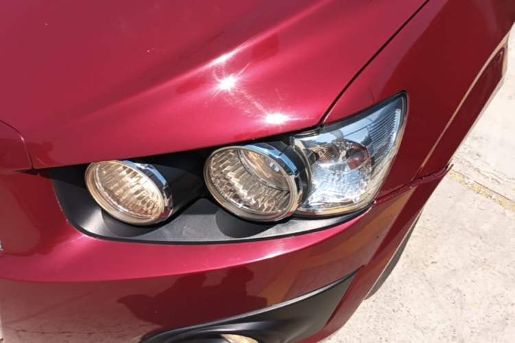 Used Chevrolet Aveo Sonic 2011 Sedan 1.4L Automatic SE Left Front Headlight