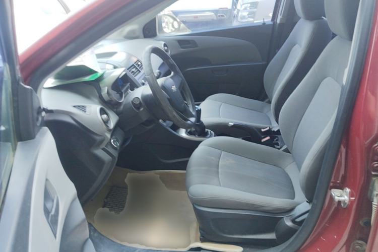 Used Chevrolet Aveo Sonic 2011 Sedan 1.4L MT SL Left Front Seat