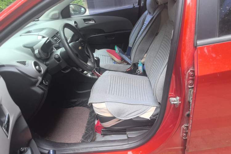 Used Chevrolet Aveo Sonic 2011 Sedan 1.4L Manual Transmission SE Left Front Seat