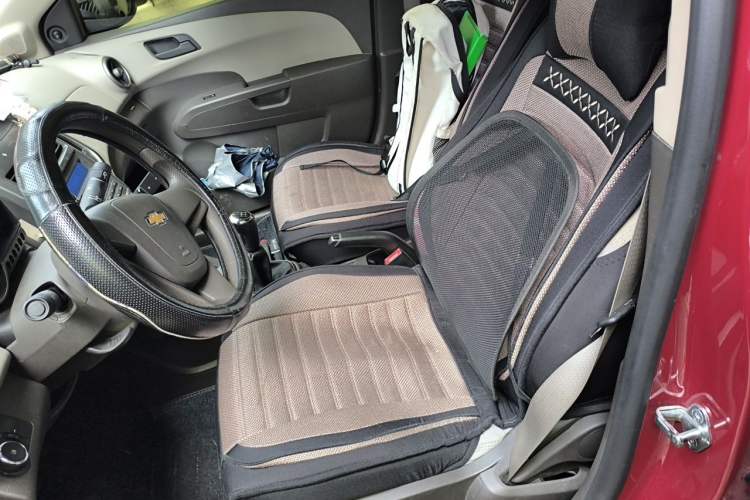 Used Chevrolet Aveo Sonic 2011 Sedan 1.4L MT SL Left Front Seat