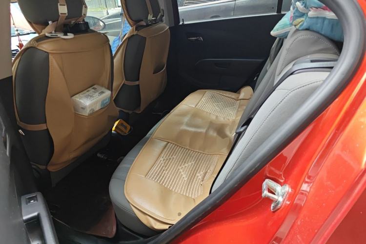 Used Chevrolet Aveo Sonic 2011 Sedan 1.4L Manual Transmission SE Left Rear Seat
