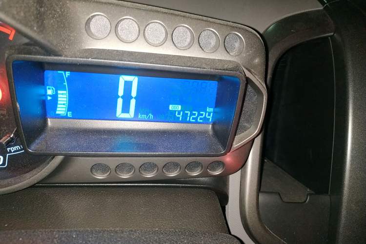 Used Chevrolet Aveo Sonic 2011 Sedan 1.4L Manual Transmission SE Odometer Close Up