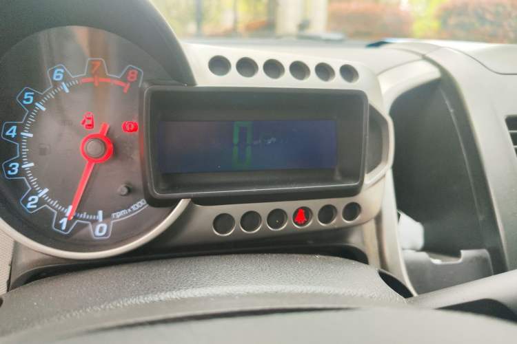 Used Chevrolet Aveo Sonic 2011 Sedan 1.4L Automatic SL Odometer Close Up