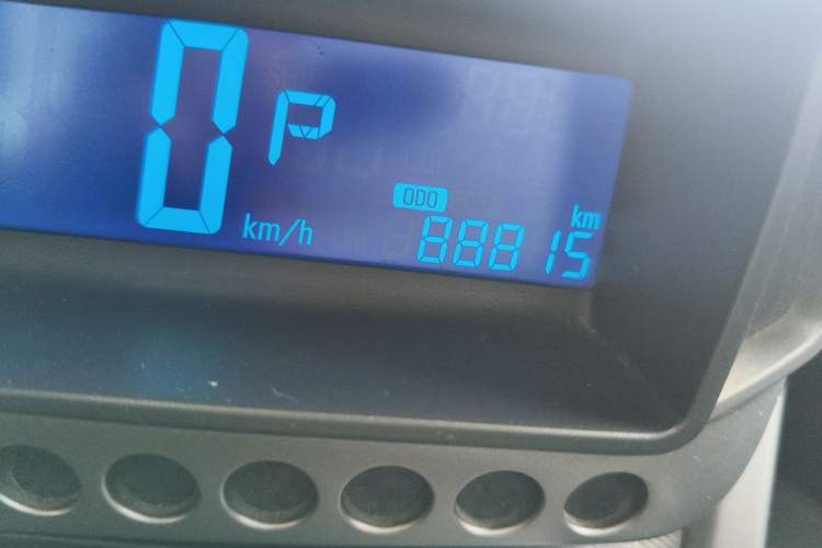 Used Chevrolet Aveo Sonic 2011 Sedan 1.4L Automatic SE Odometer Close Up