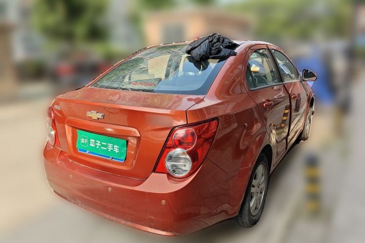 Used Chevrolet Aveo Sonic 2011 Sedan 1.4L Manual Transmission SE Rear Right 45 Deg
