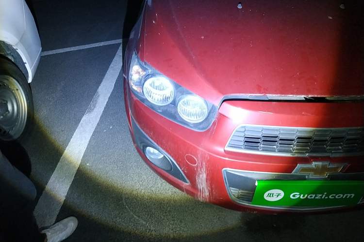 Used Chevrolet Aveo Sonic 2011 Sedan 1.4L Manual Transmission SE Right Front Headlight