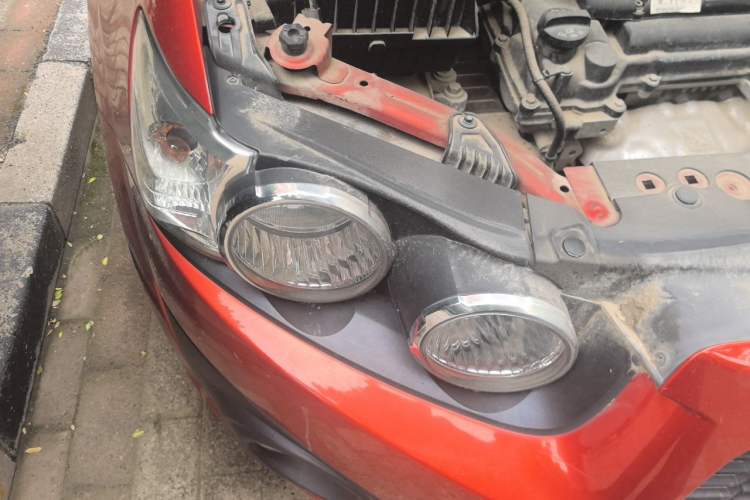 Used Chevrolet Aveo Sonic 2011 Sedan 1.4L Manual Transmission SE Right Front Headlight