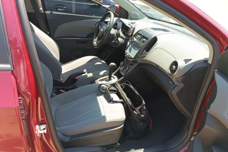 Used Chevrolet Aveo Sonic 2011 Sedan 1.4L Automatic SE Right Front Seat