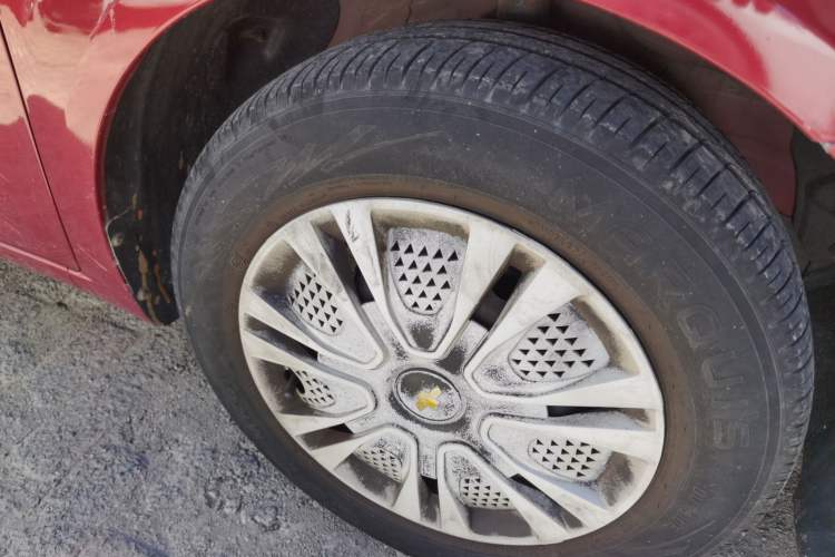 Used Chevrolet Aveo Sonic 2011 Sedan 1.4L MT SL Right Front Wheel Hub