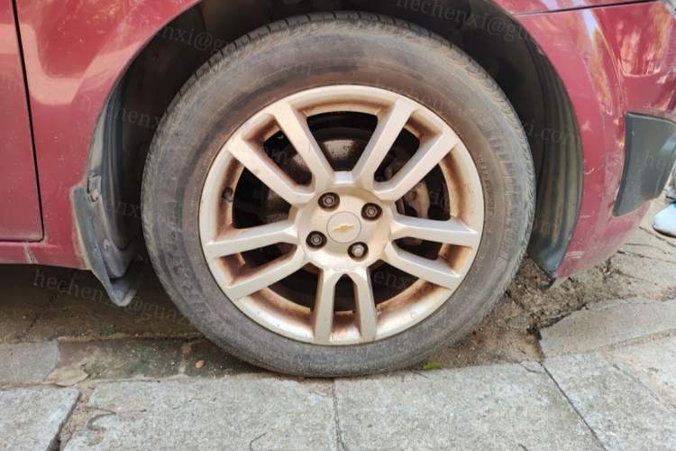 Used Chevrolet Aveo Sonic 2011 Sedan 1.6L Automatic SX Right Front Wheel Hub