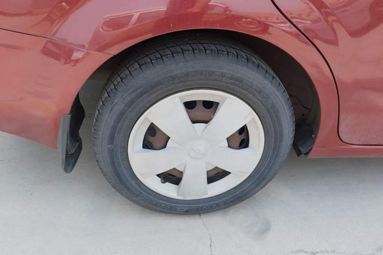 Used Chevrolet Aveo Sonic 2011 Sedan 1.4L MT SL Right Rear Wheel Hub
