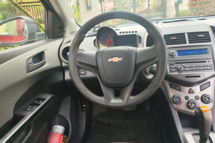 Used Chevrolet Aveo Sonic 2011 Sedan 1.4L Automatic SL Steering Wheel