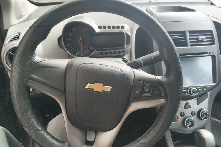 Used Chevrolet Aveo Sonic 2011 Sedan 1.4L Automatic SE Steering Wheel